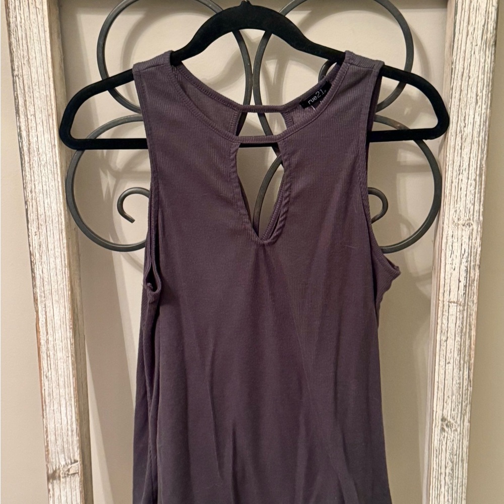 Rue 21 Gray Sleeveless Top Size Large